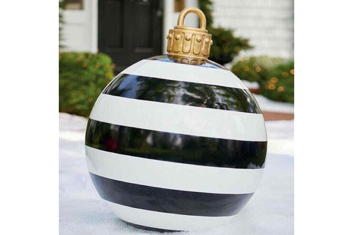 60cm Outdoor PVC Inflatable Ball Toy Christmas Ball Xmas Tree Decor No Lights